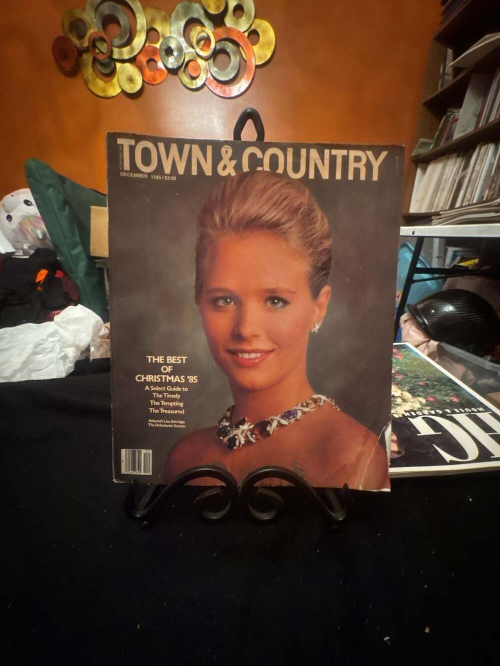 Town & Country Magazine December 1985 Vintage Issue